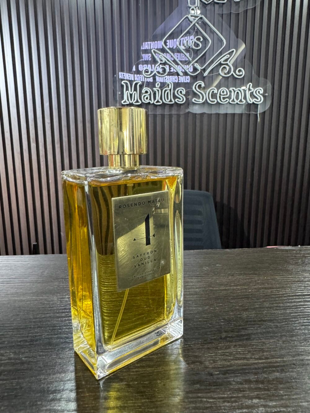 IMG_7191 Rosendo Mateu No. 4 Saffron, Oud, Vanilla EDP
