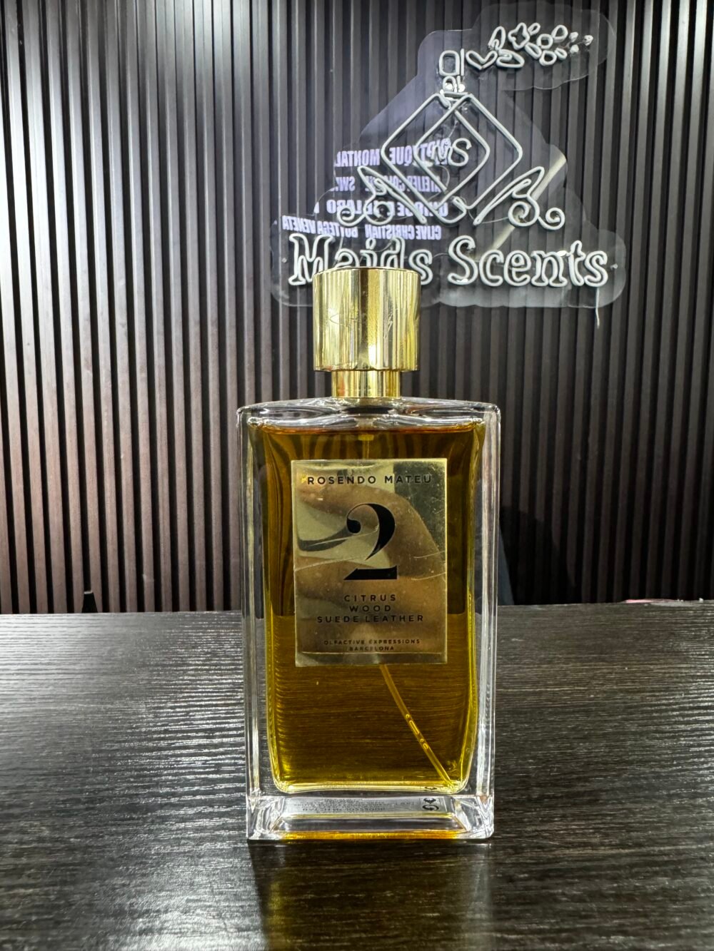 IMG_7196 Rosendo Mateu No. 2 Citrus, Wood, Suede Leather EDP