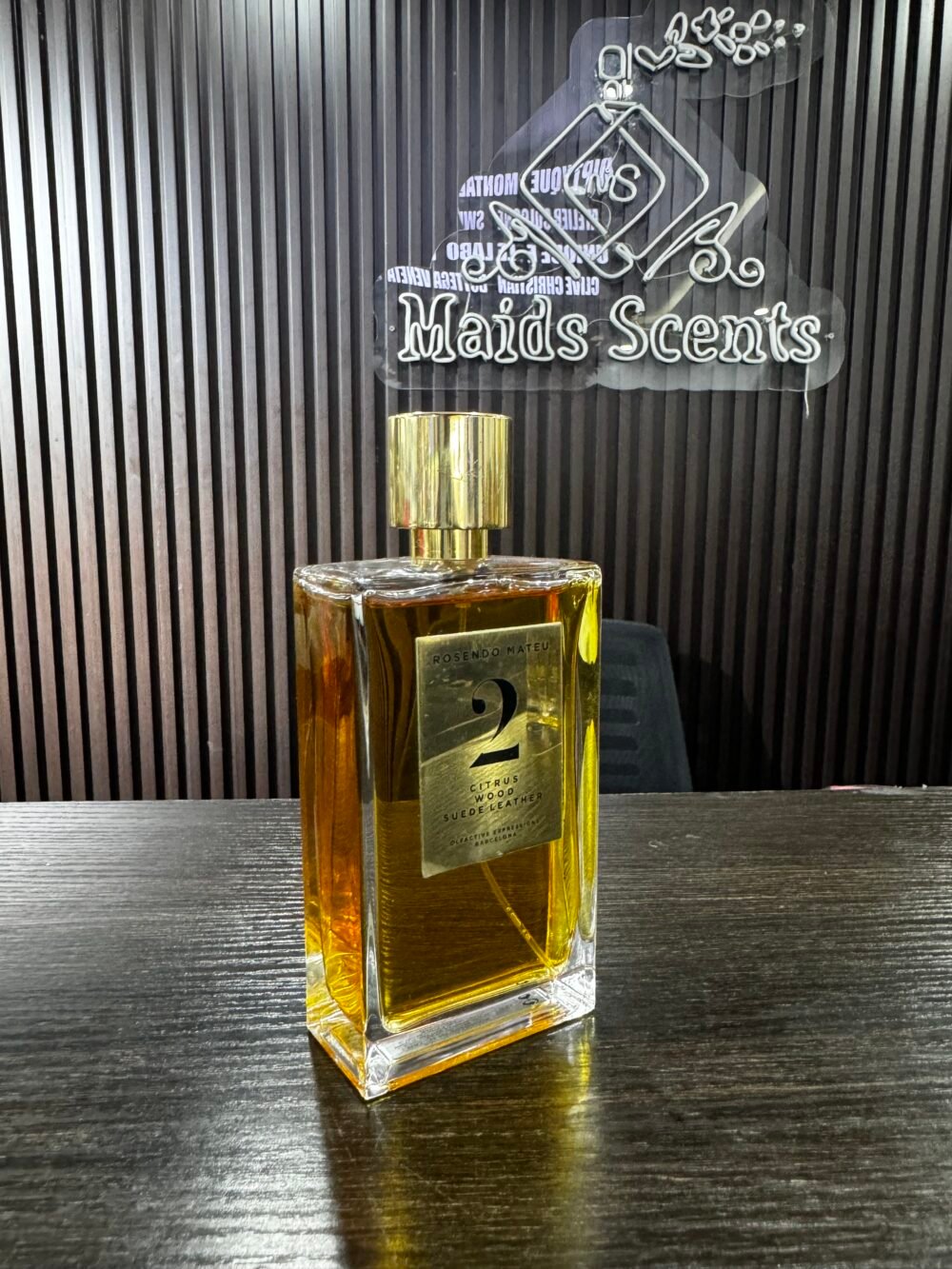 IMG_7198 Rosendo Mateu No. 2 Citrus, Wood, Suede Leather EDP